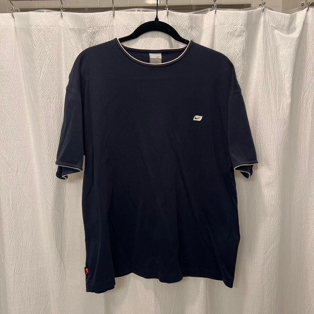 Navy Nike T-shirt with white trim